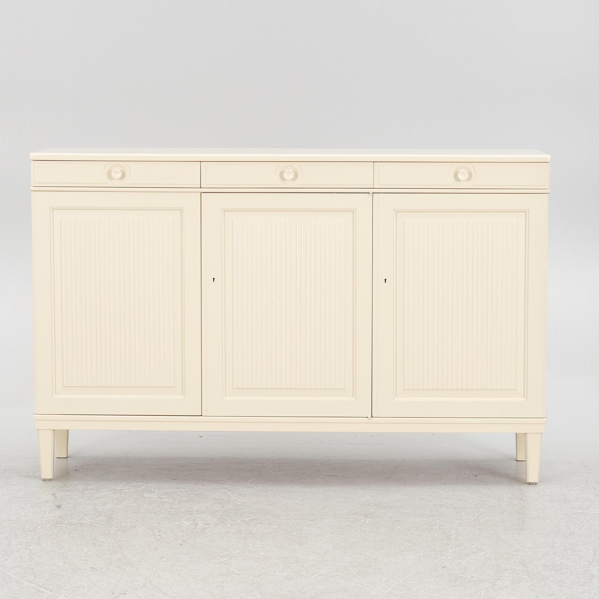 Carl Malmsten, skänk, "Herrgården", Åfors Möbelfabriks AB, 1900-talets andra hälft.