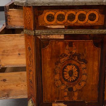 Jonas Hultsten, A Gustavian chest of drawers in the manner of Jonas Hultsten.