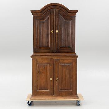 A cabinet, second half of the 18th century.