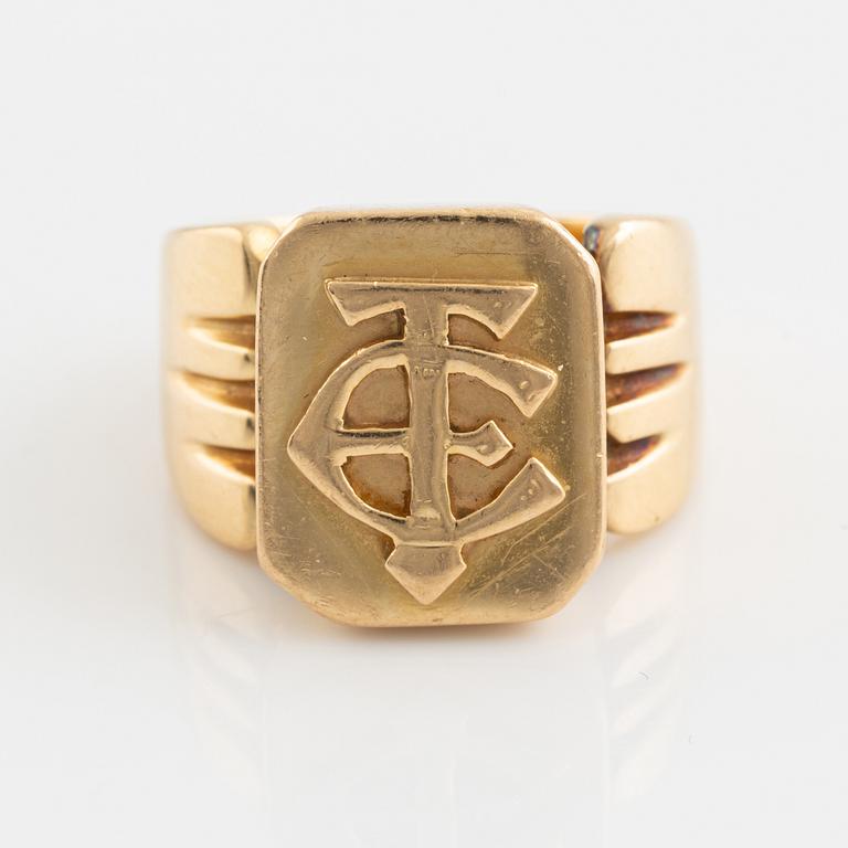 Ring, 18K guld, med monogram.