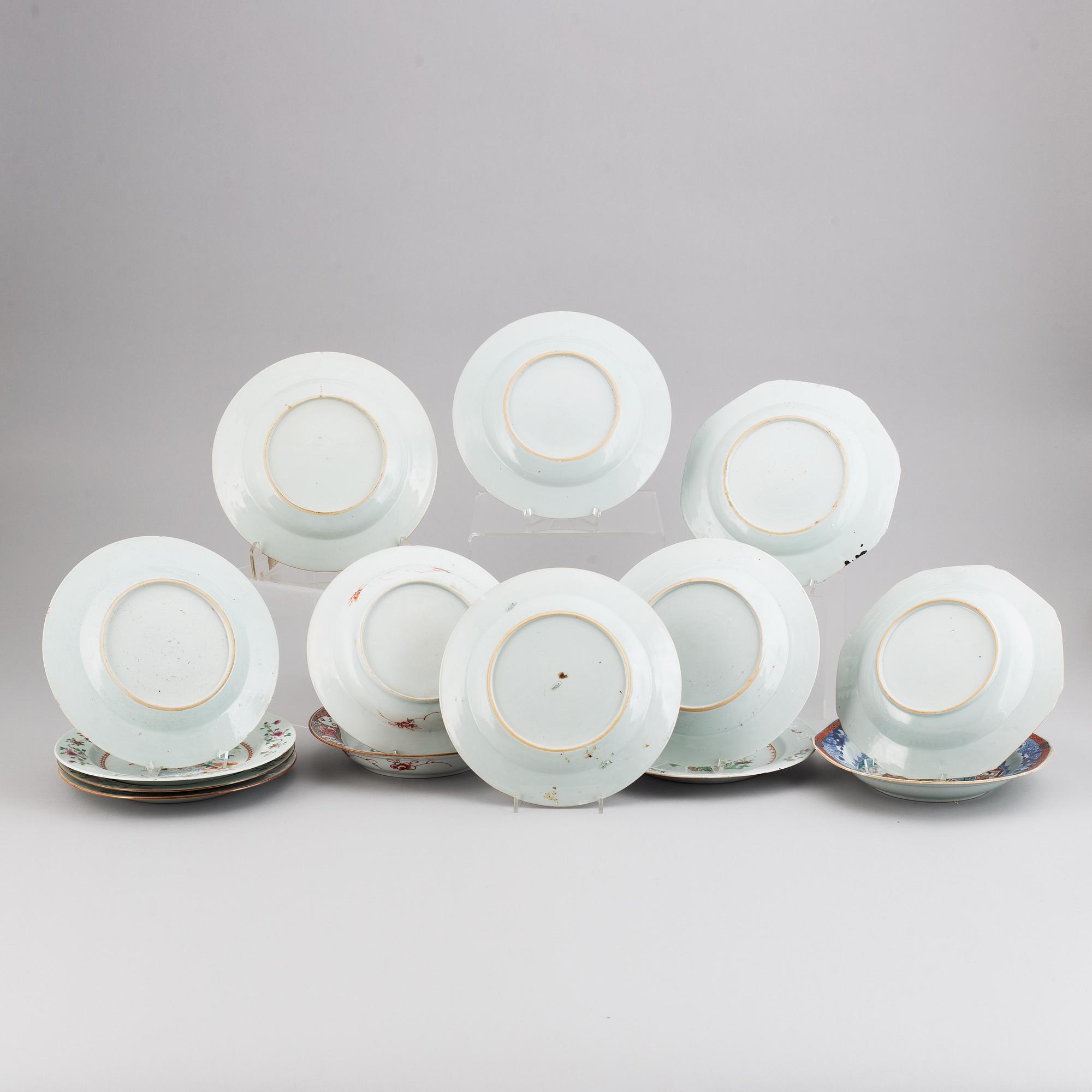 14 export porcelain dishes, Qing dynasty, Qianlong (1736-95).