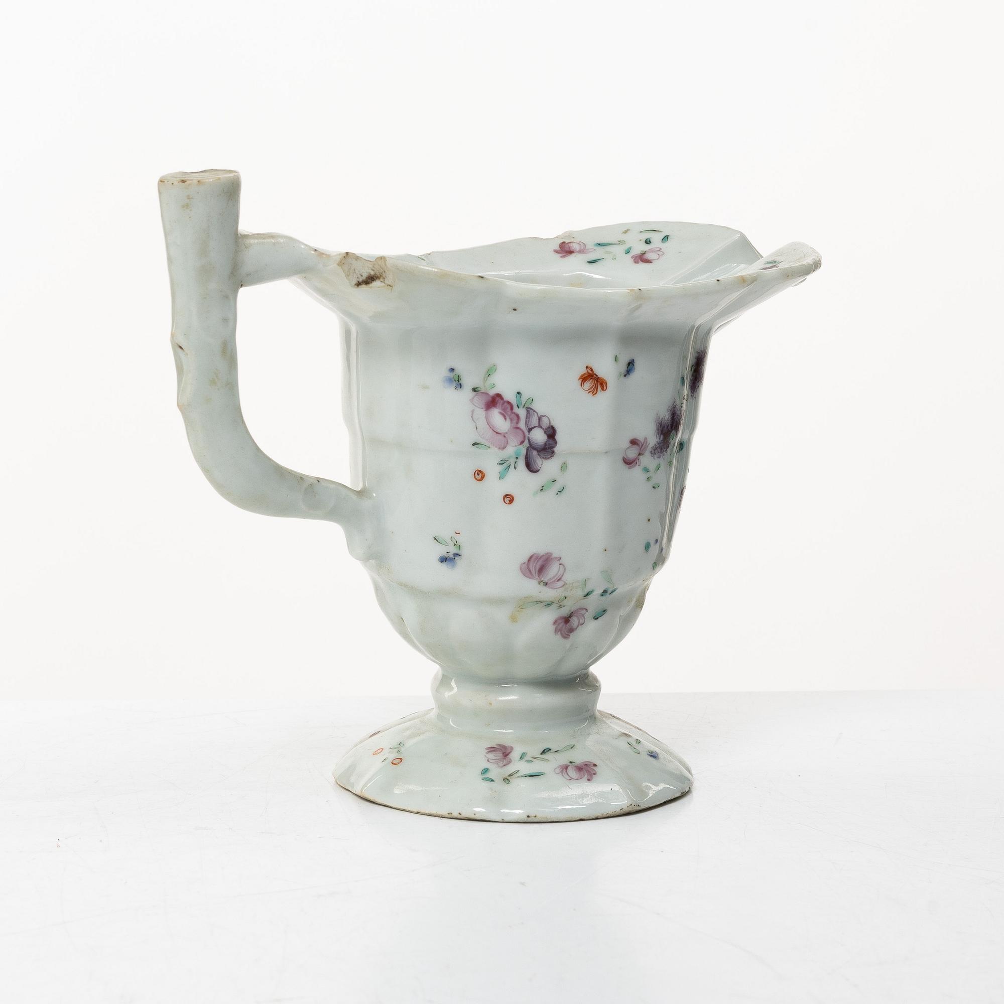 A collection of export porcelain, China, Qing dynasty, 18th century.