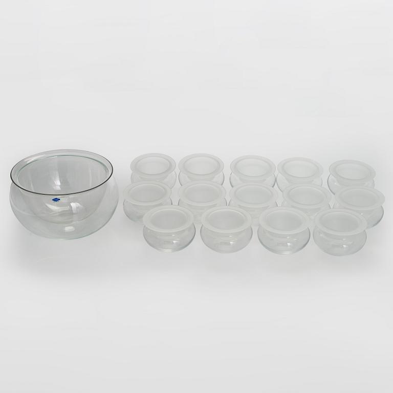 Signe Persson-Melin, A set of 14 bowls 'Boda frost', Boda late 20th century and two glass bowls.