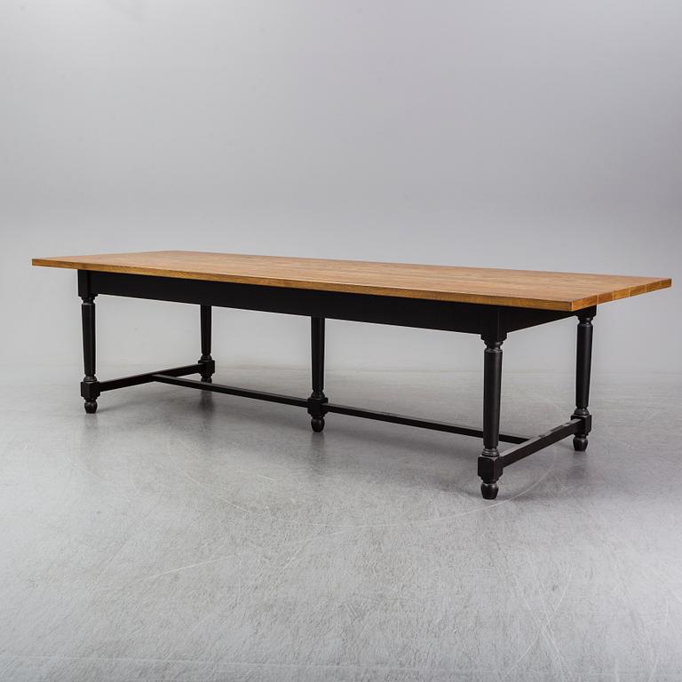 ATTILA SUTA MÖBELSNICKERI, matbord, samtida.