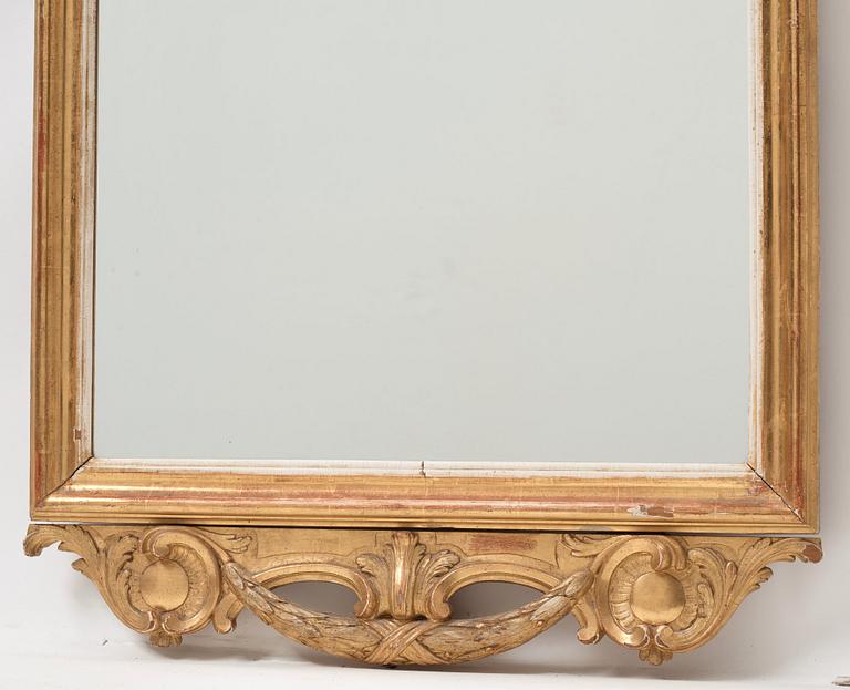 A Gustavian mirror.