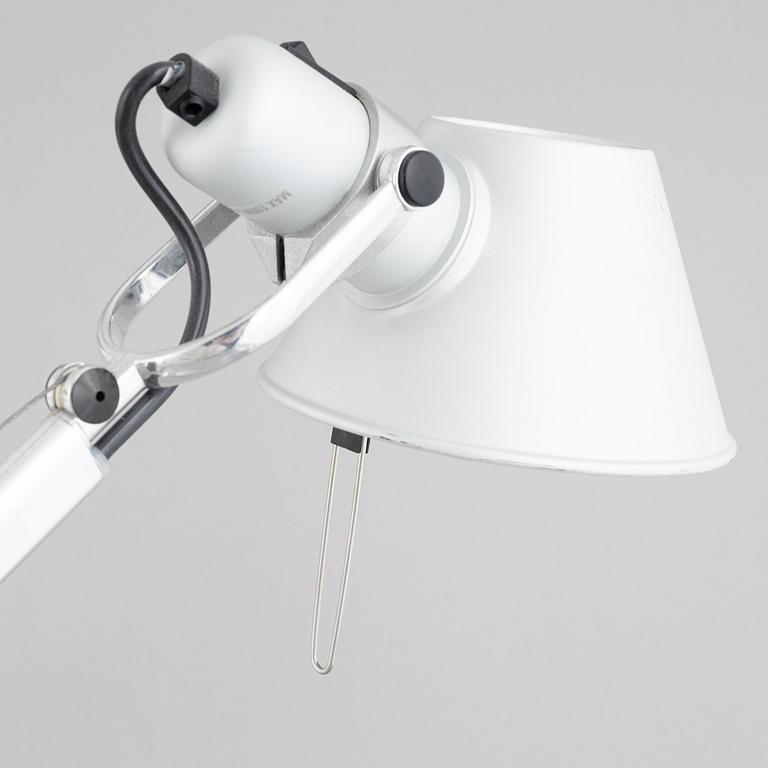 Michele De Lucchi & Giancarlo Fassina, bordslampor, ett par, "Tolomeo", Artemide, Italien.