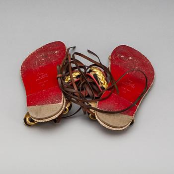 SKOR, "Hola Lita", Louboutin.