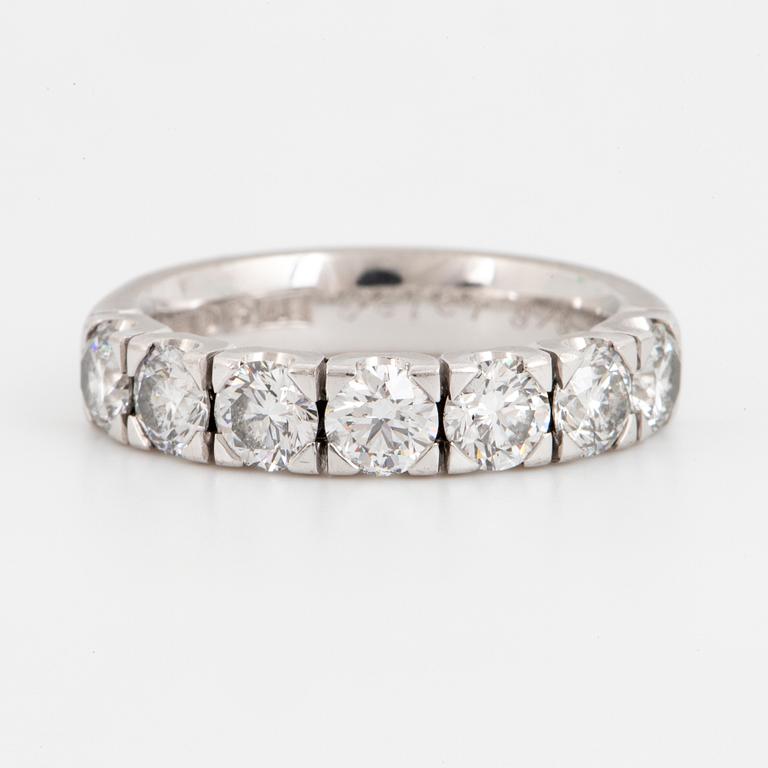 An Engelbert brilliant-cut diamond ring.