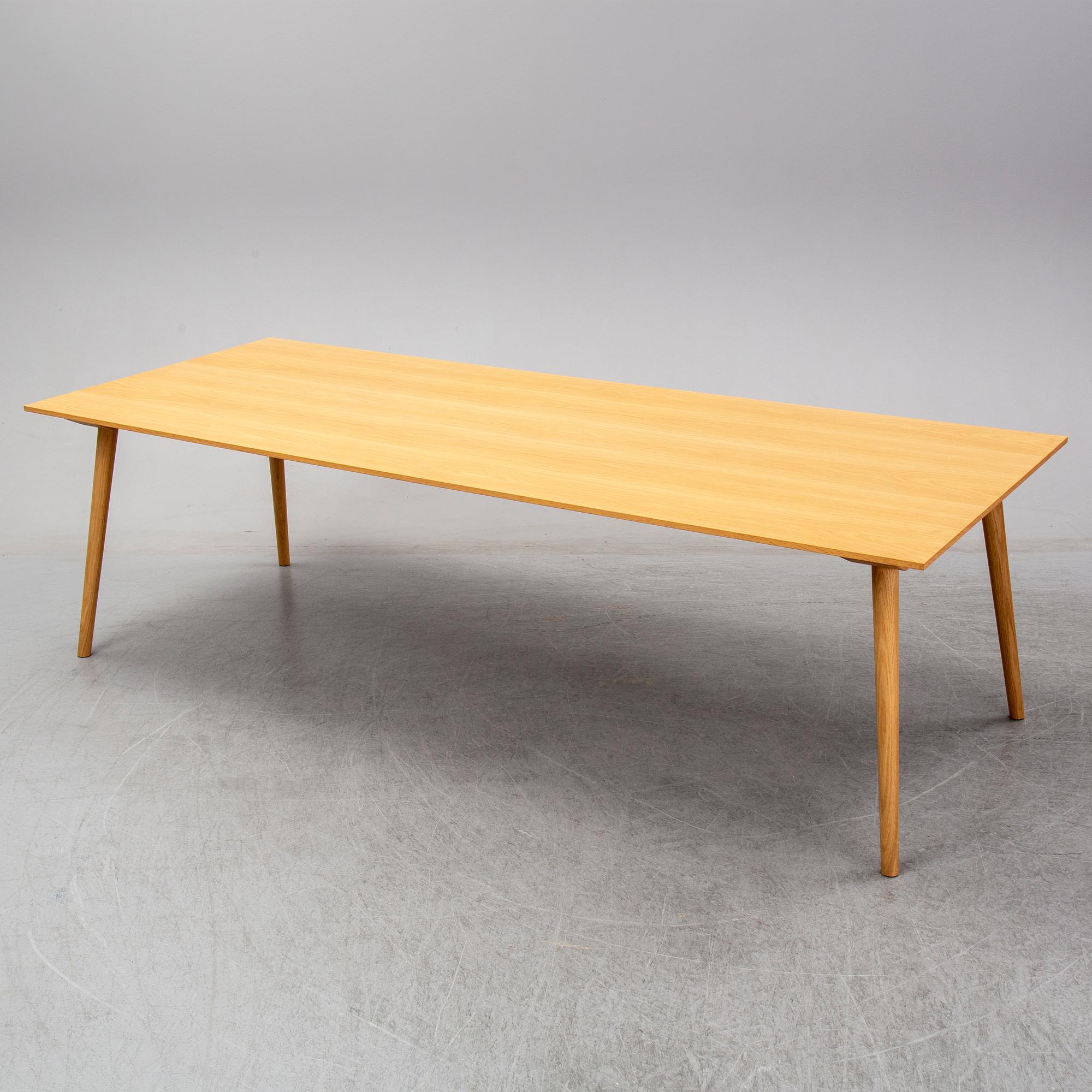 SAMI KALLIO, An oak dining table, &Tradition, 'In Between SK6'.