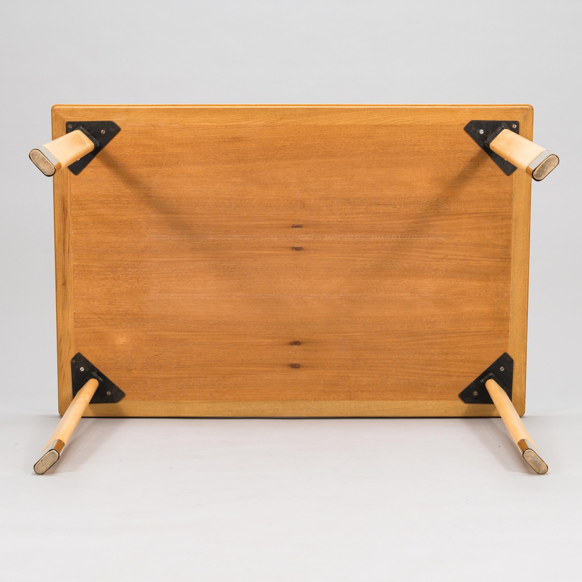 Alvar Aalto, a dining table made to order for SII in 1956.