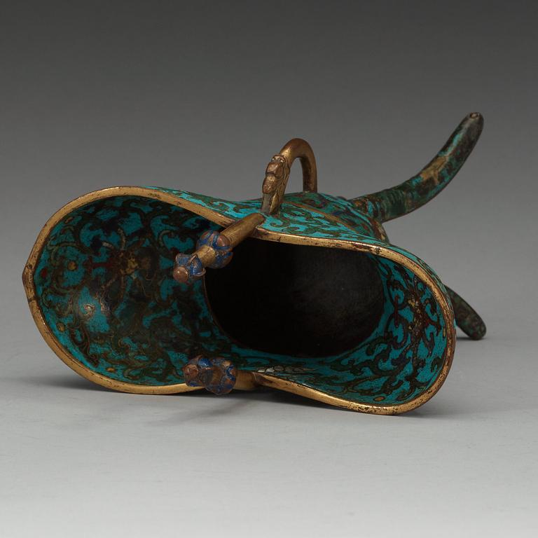 A cloisonné tripod libation cup, Qing dynasty (1644-1912).