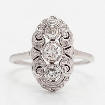 Ring, 18K vitguld, gammal- samt rosenslipade diamanter.