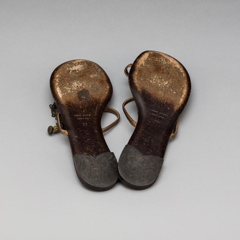 SKOR, Gianfranco Ferre.