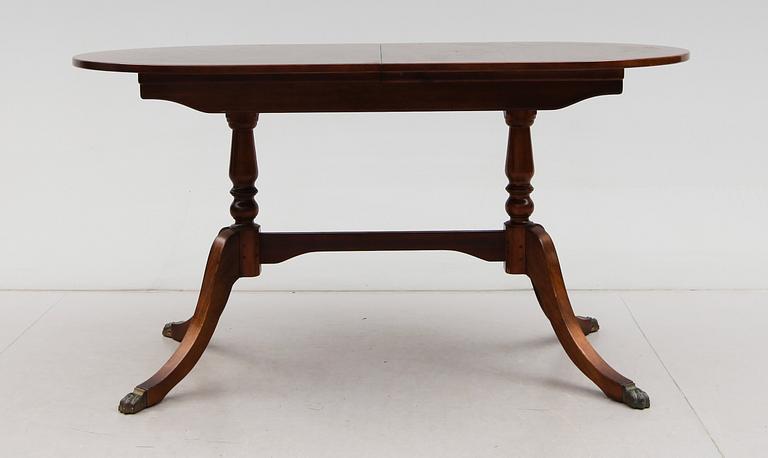 BORD, England, Strongbow Furniture, 1900-talets andra hälft.