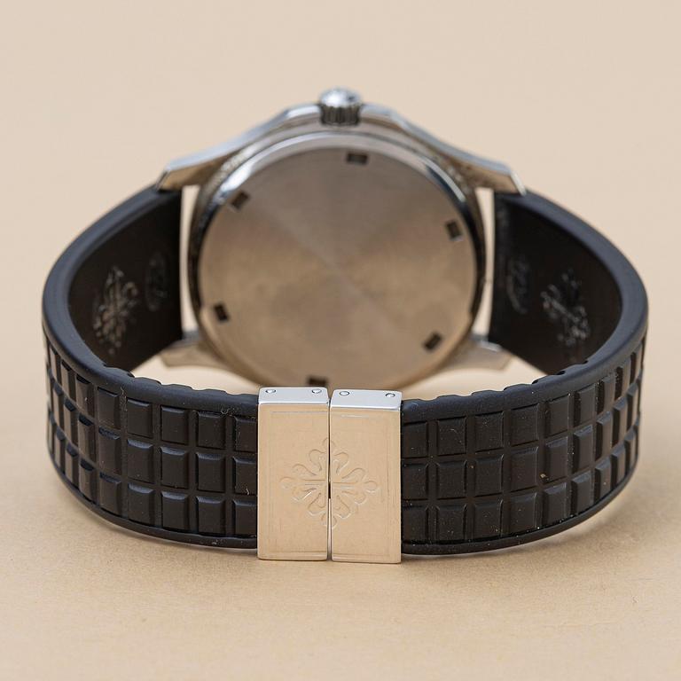 Patek Philippe, Aquanaut, "First generation", "Solid case back", "Nautilus-signed clasp", ca 1997.