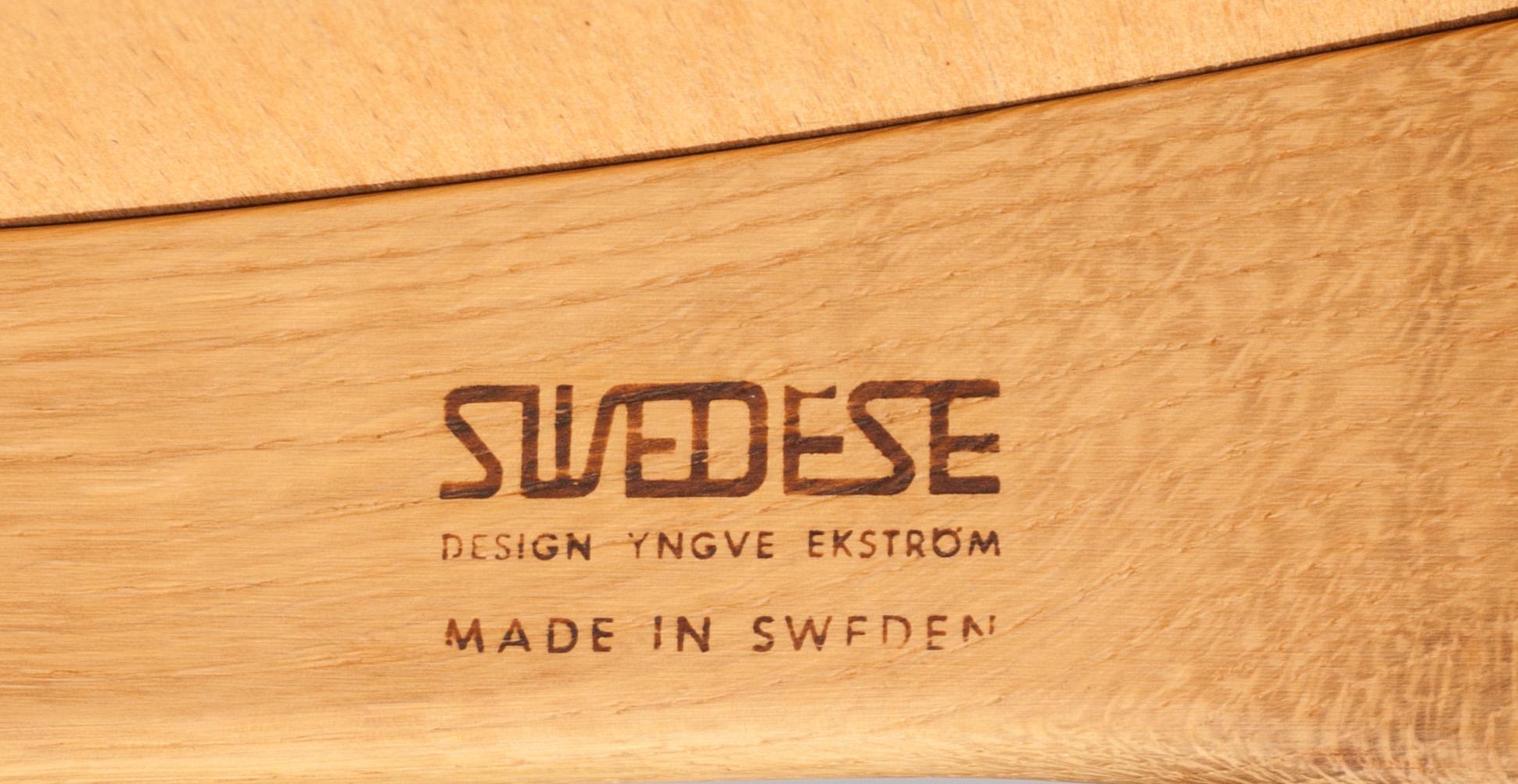 FOTPALLAR, 2 st. B.la Yngve Ekström för Swedese.