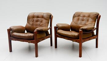 FÅTÖLJER, 1 par, 1900-talets andra hälft, troligen Arne Norell.