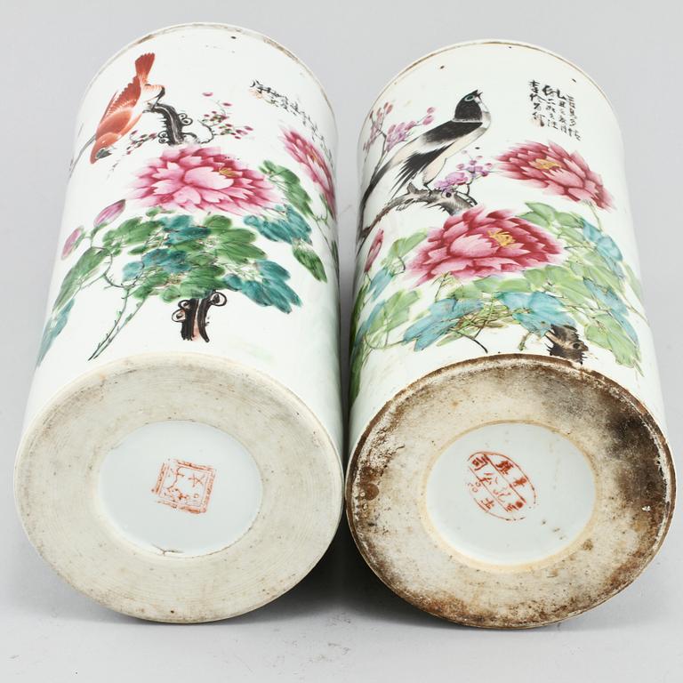 PENSELSTÄLL, 2 st, porslin, Kina, 1800/1900-tal.
