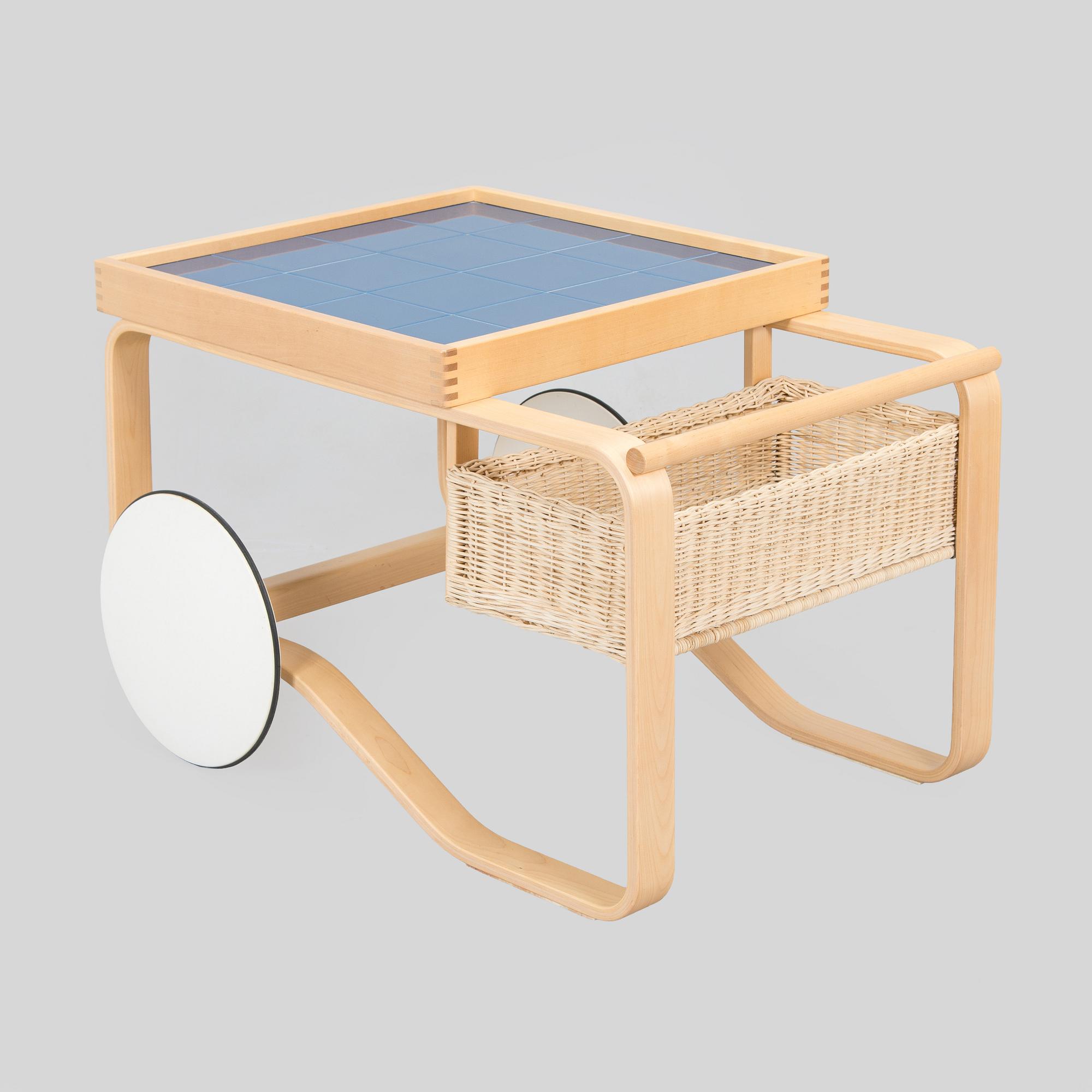 Alvar Aalto, tarjoiluvaunu, Artek, 2006.