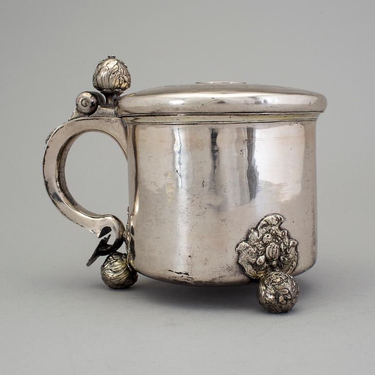 A Swedish 17th century parcel-gilt tankard, mark of Henrik Reimers, Norrkoping (1684-1693).