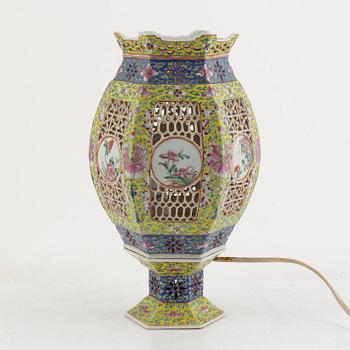 Lantern/table lamp, China, 20th Century.