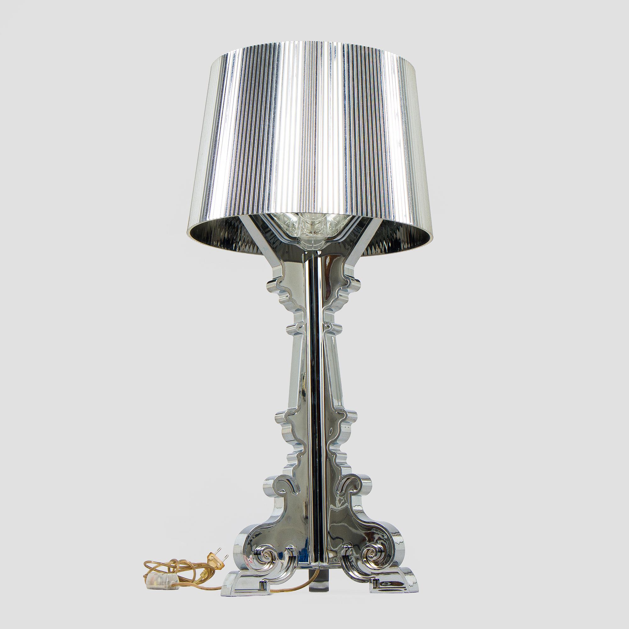 Ferruccio Laviani, pöytävalaisin, ”Bourgie”, Kartell, Italia.