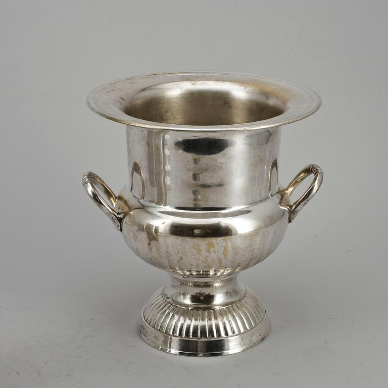 VINKYLARE, nysilver, 1900-tal.