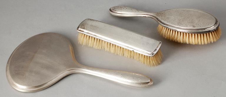 TOILETTESET, 3 delar, silver, CG Hallberg Stockholm. 1900-talets början.