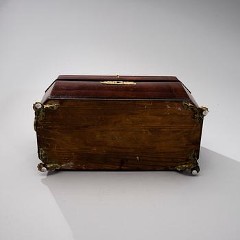 SCHATULL, biedermeier, 1800-talets första hälft.