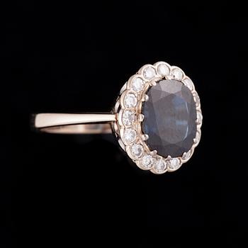 RING, 18K vitguld, safir, diamanter. E. Lindroos. Vikt ca 4,5 g.