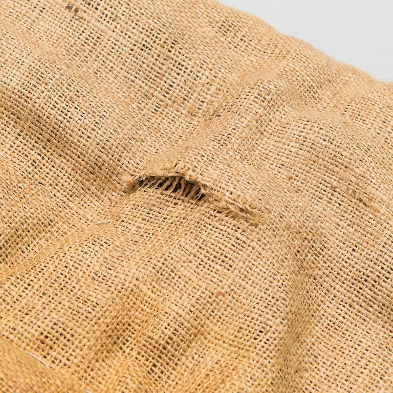 PIRJO HOPEA, textile, 204 x 135 cm.
