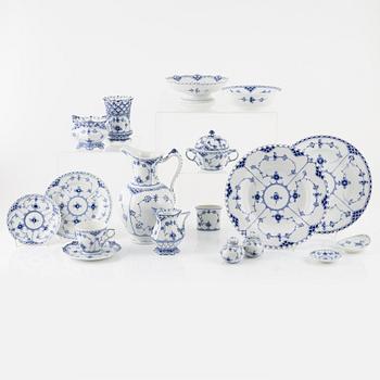 Royal Copenhagen. A 89 pieces porcelain Musselmalet service, Denmark, second half of the 20th century.