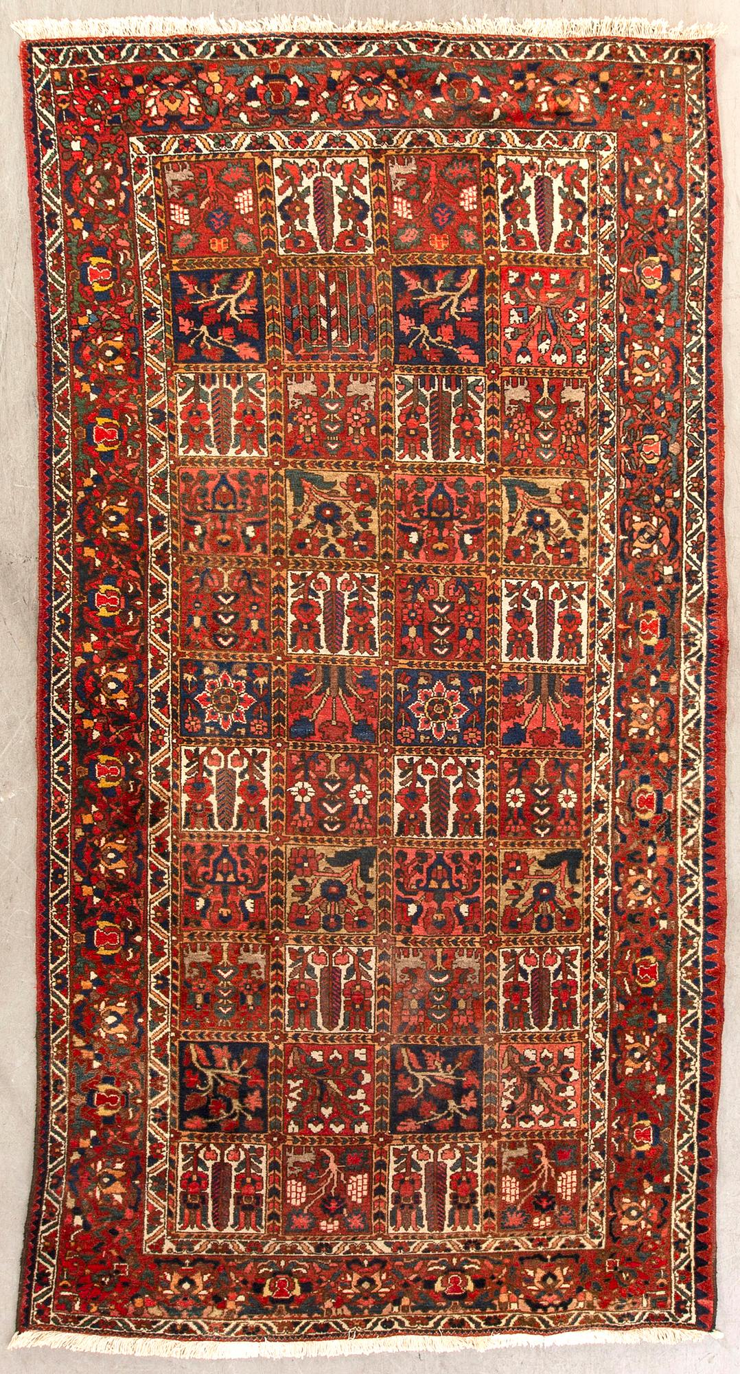 Matta Bachtiari semiantik ca 310 x 168 cm.