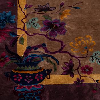 MATTA, semiantik Kina, art deco, ca 355,5 x 269 cm, 1900-talets första hälft.