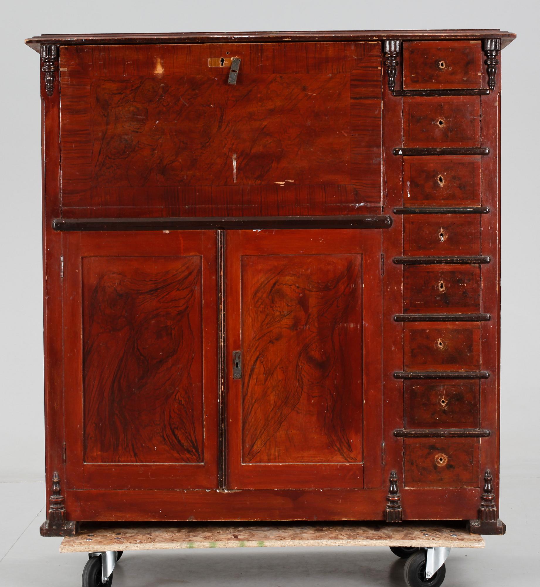 CHIFFONJÉ, nyrenässans, 1800-talets slut.