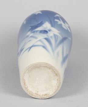 VAS, porslin, jugend. Rörstrand. Tidigt 1900-tal.