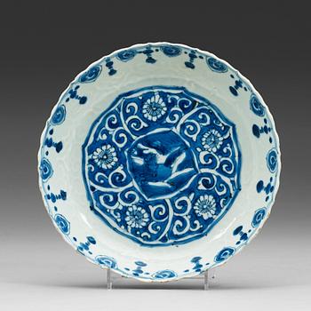 518. A set of six blue and white dishes, Ming dynasty, Wanli (1572-1620).