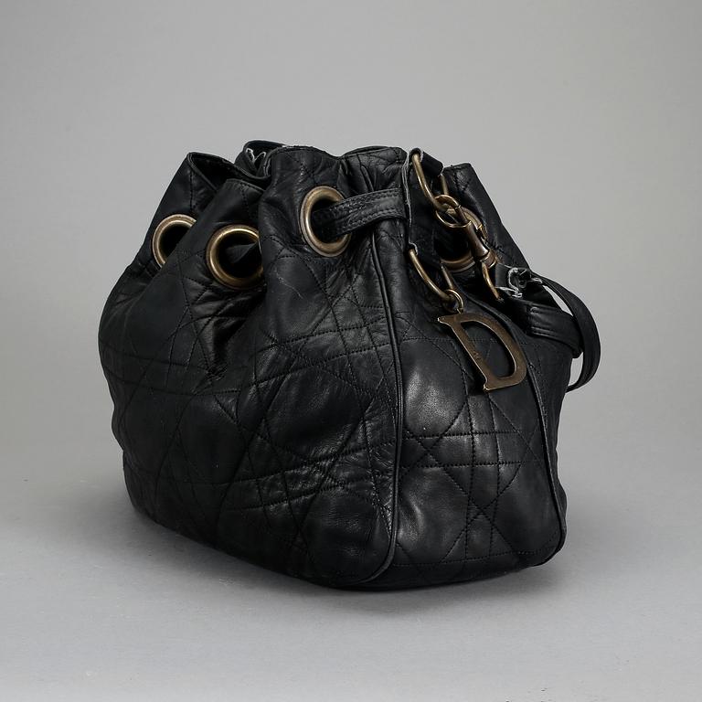 VÄSKA, Dior.