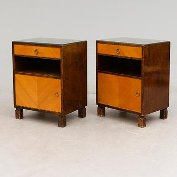 SÄNGBORD, 1 par, 1900-talets mitt.