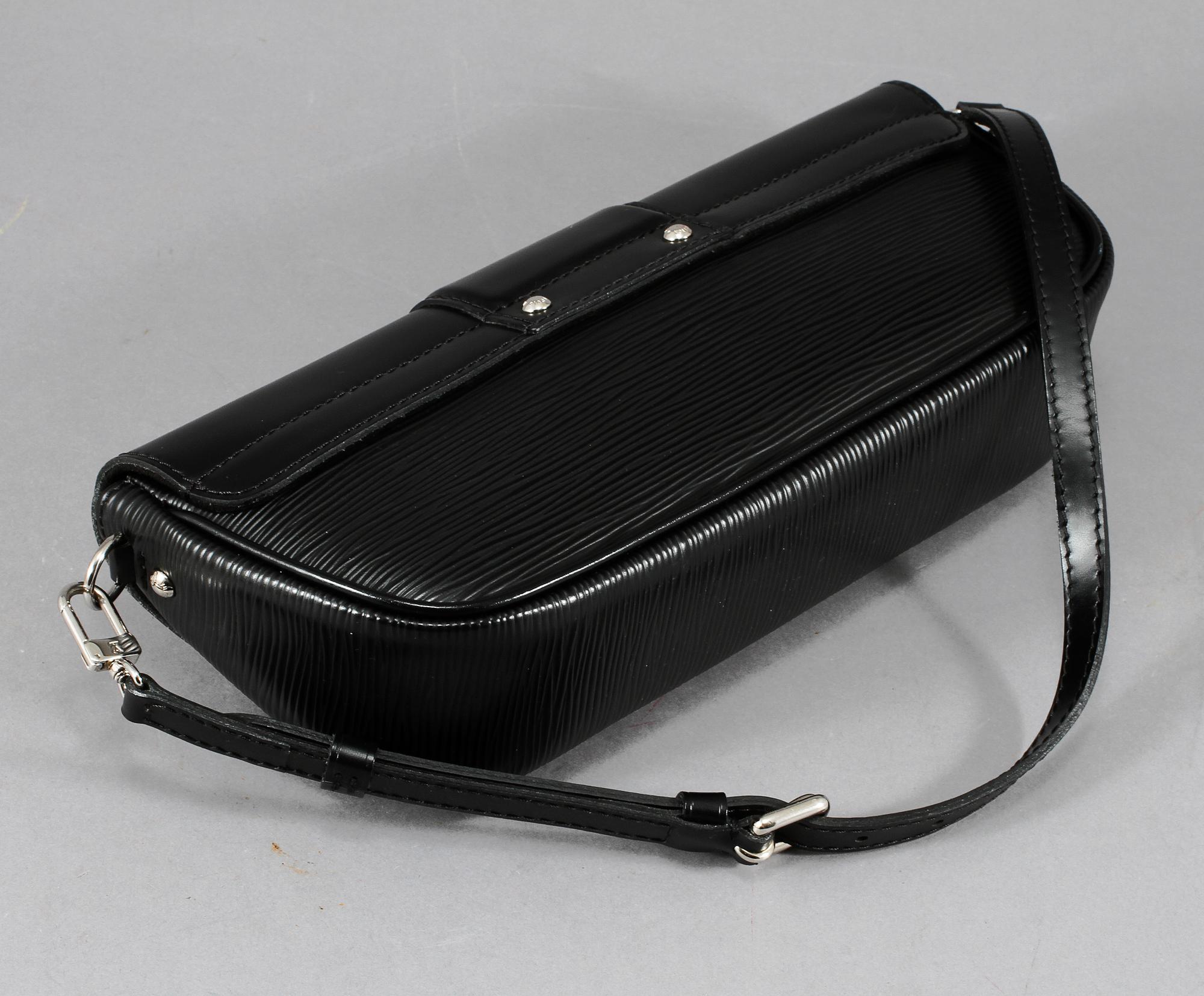 VÄSKA, Louis Vuitton.