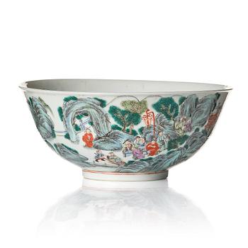 1293. An enamelled landscape bowl, Republic with a Nian Zhi, Da Qing mark in red.