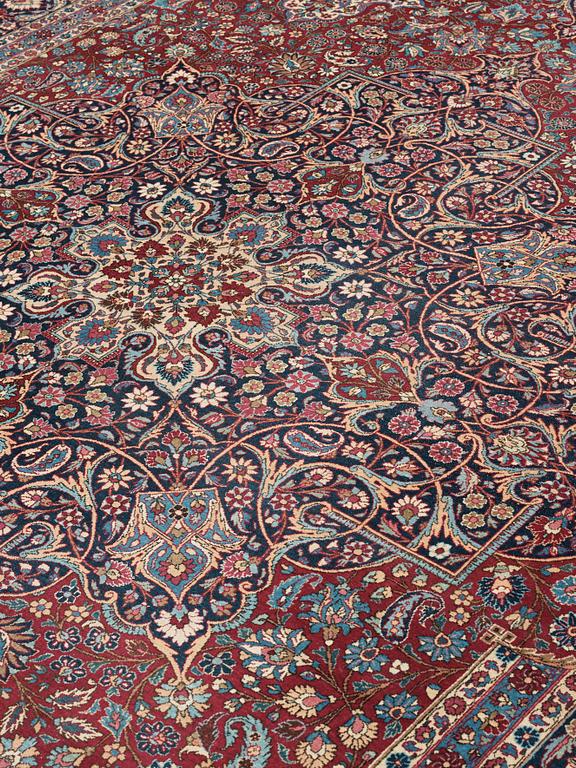 CARPET. Semi-antique Teheran/Semnan. 462 x 321,5 cm.