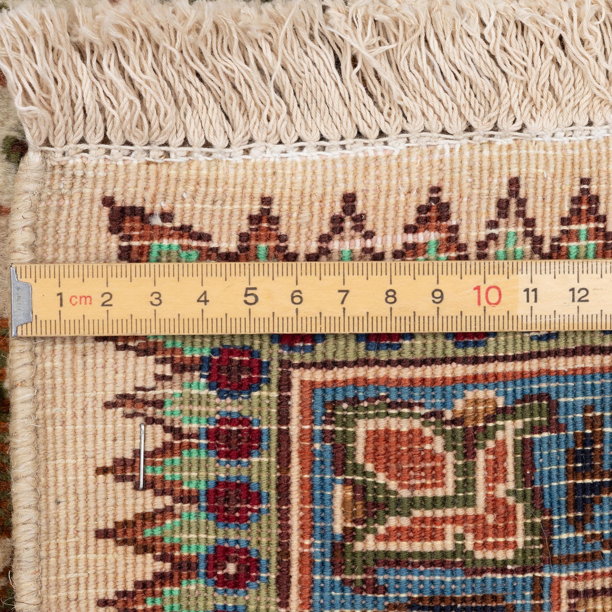 Carpet, Kashmar 285 x 195 cm.