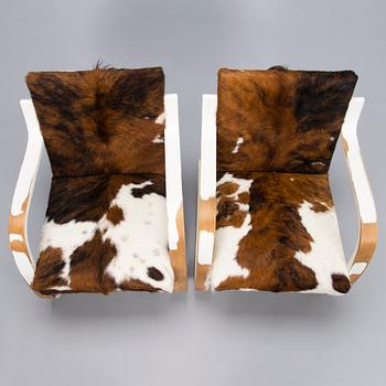 Alvar Aalto, A pair of 1950s '34/402' armchairs  O.Y. Huonekalu- ja Rakennustyötehdas A.B.