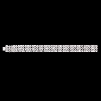 An important assher cut diamond bracelet, tot. 60.70 cts.