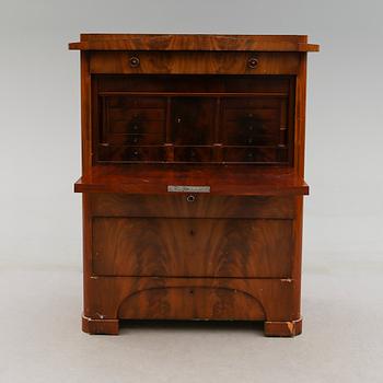 CHIFFONJÈ, senempire, 1800-talets mitt.