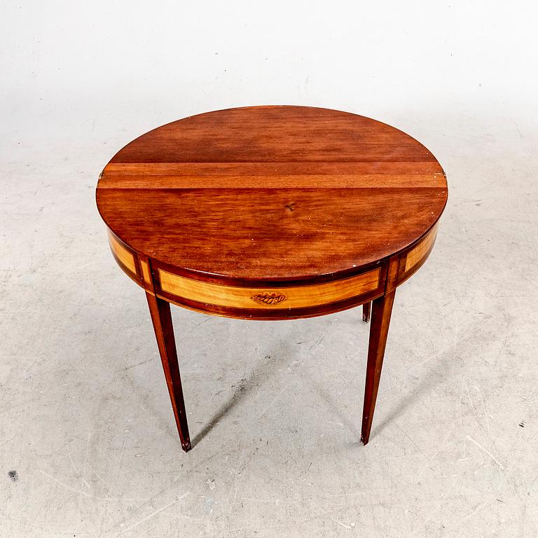 An English mahogany game table early 1800s.