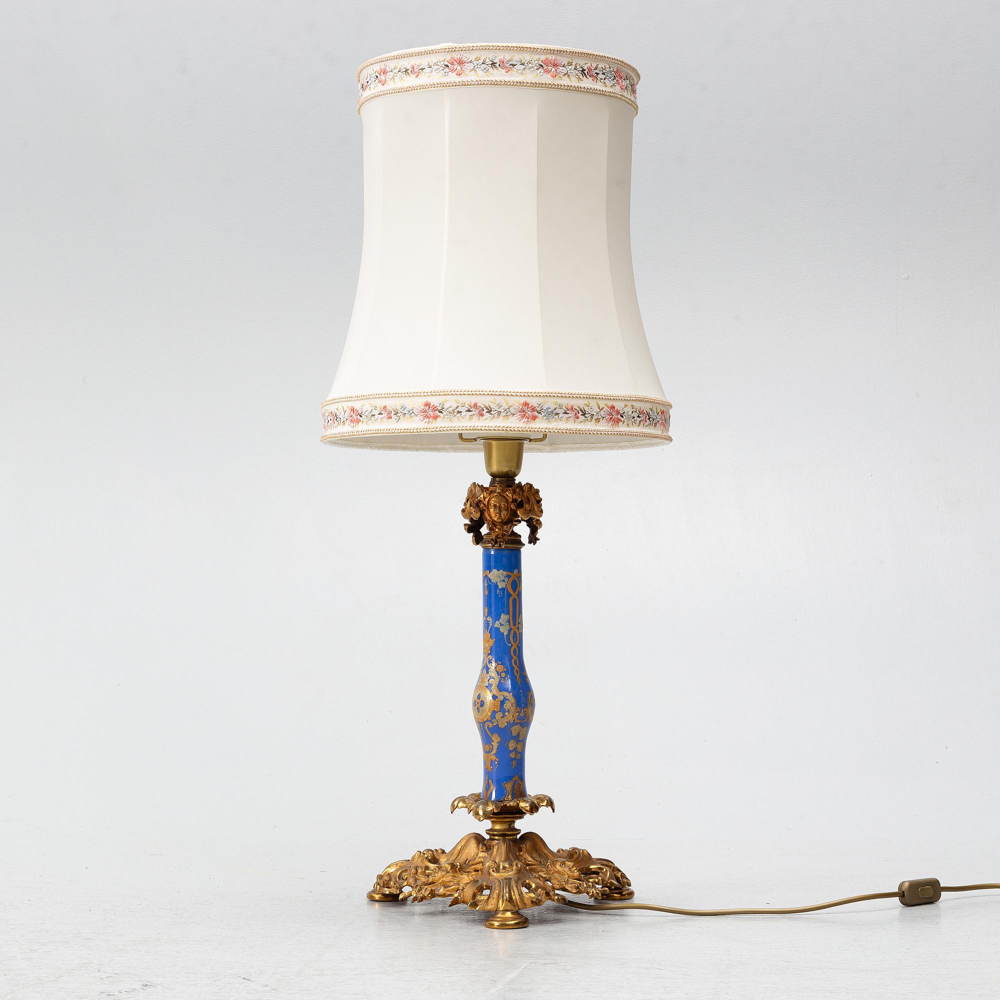 A table lamp, late 19th Century.