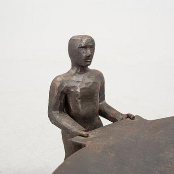 ERIK HÖGLUND, skulptur/skålfat, järn/smide, stämplad HÖGLUND. Lars KONSTSMIDE. L. Larsson.