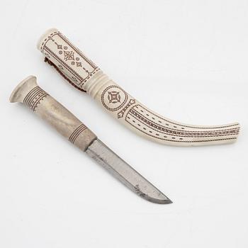 Thore Sunna, a reindeer horn knife, signed Thore Sunna.